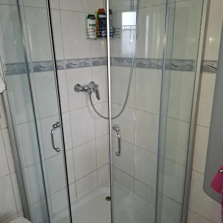 Apartman Mona *